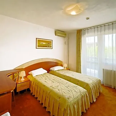 Oasis Ξενοδοχείο 3*