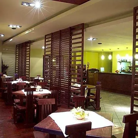 Ξενοδοχείο Oasis 3*